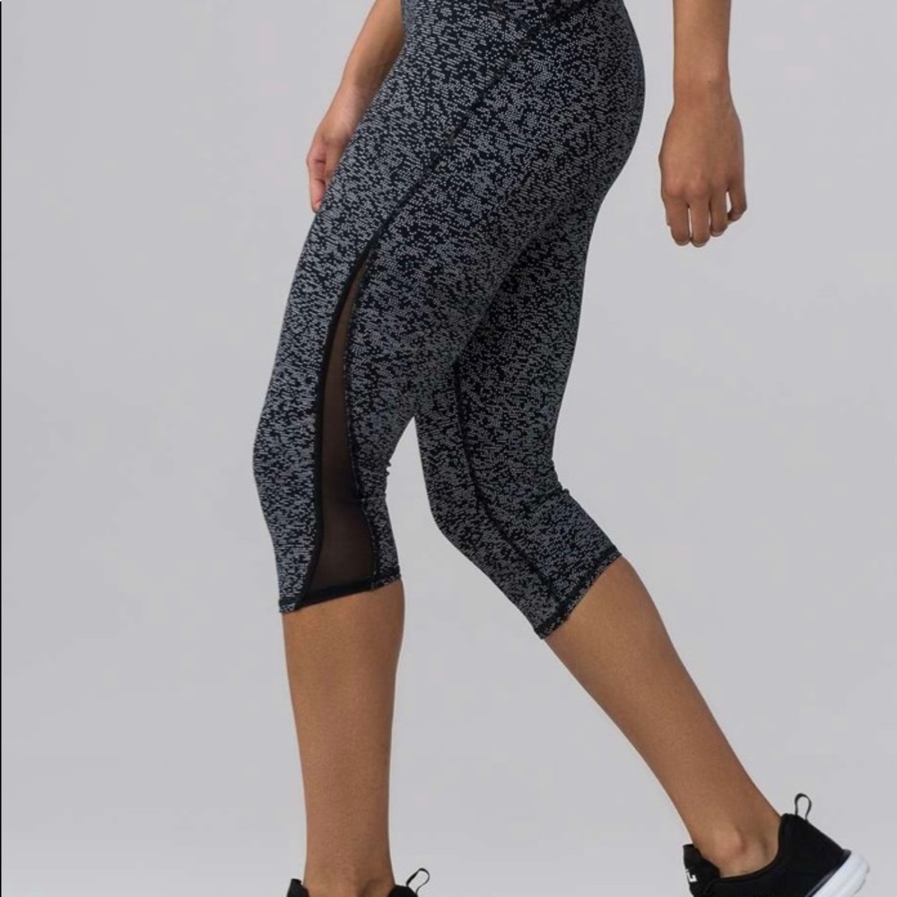 Lululemon Train Times Crop Size 10